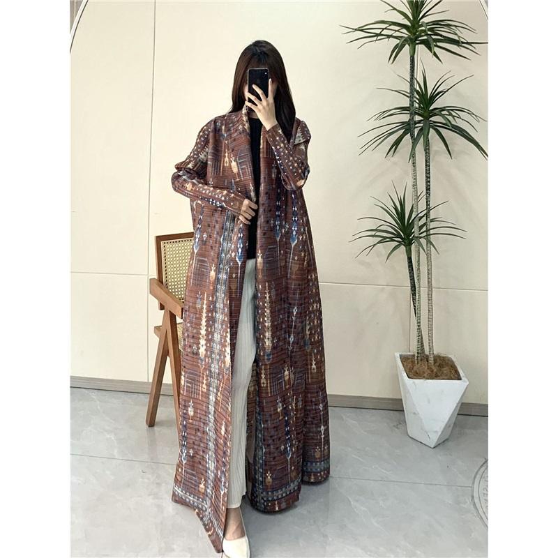 Long Gown Pleated Fall Models Versatile Trench Coat Coat Cape Print Women's Fashion