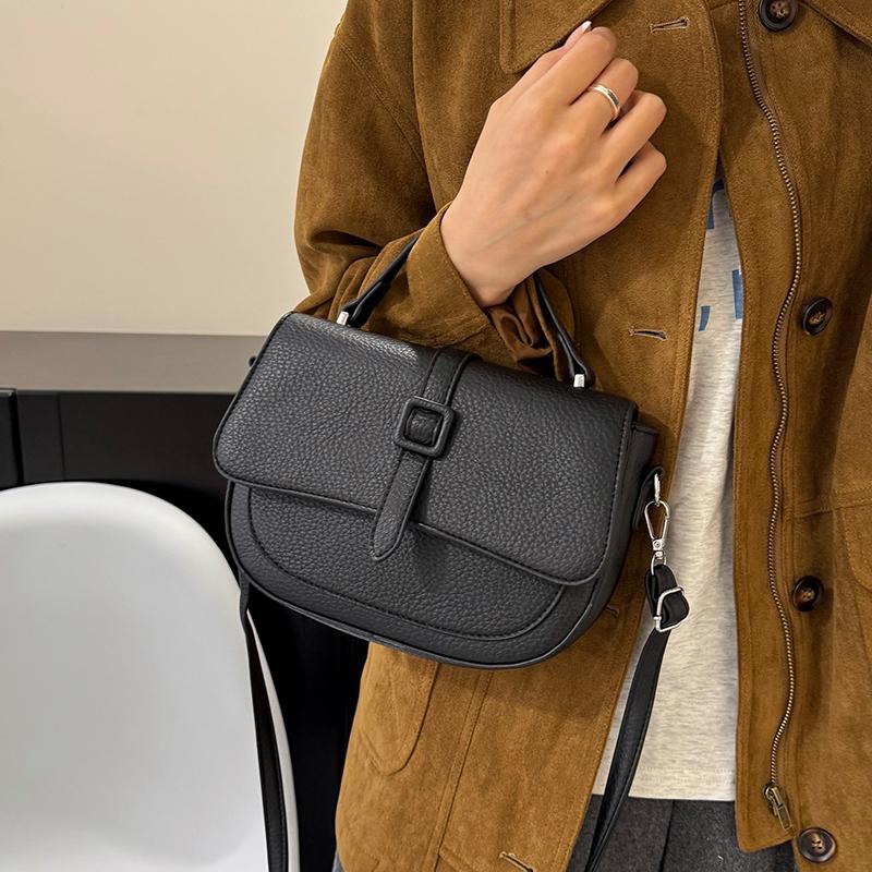 Retro Solid Color Saddle Bag High Quality Leather Shoulder Bags for Women 2026 New Simple Ladies Crossbody Bag Designer Handbags