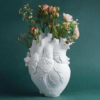 Art Style Heart Shape Flower Vase Anatomical Flower Plant Container Vase Resin Ornaments  Desktop