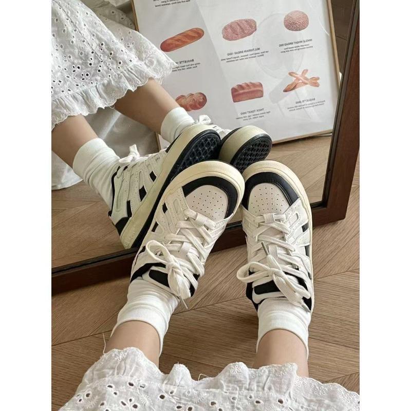 Nischen-Leder-Board-Schuhe Damen neue Herbst-Einzelschuhe atmungsaktive Brotschuhe