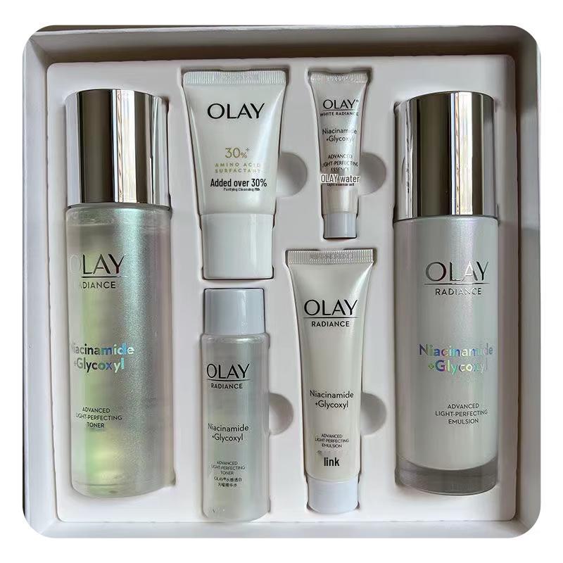 Olay Hydrating White Bottle Whitening Skincare 6-Piece Gift Set