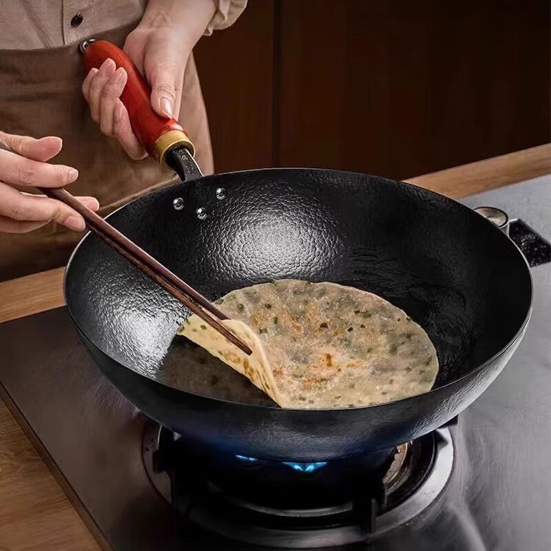 Wu Tuo 32cm Hand-Forged Aluminum Non-Stick Wok