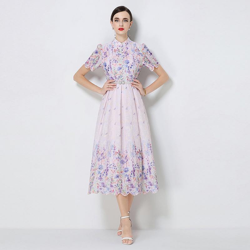 New short-sleeved fashion and thin embroidery printed long dress