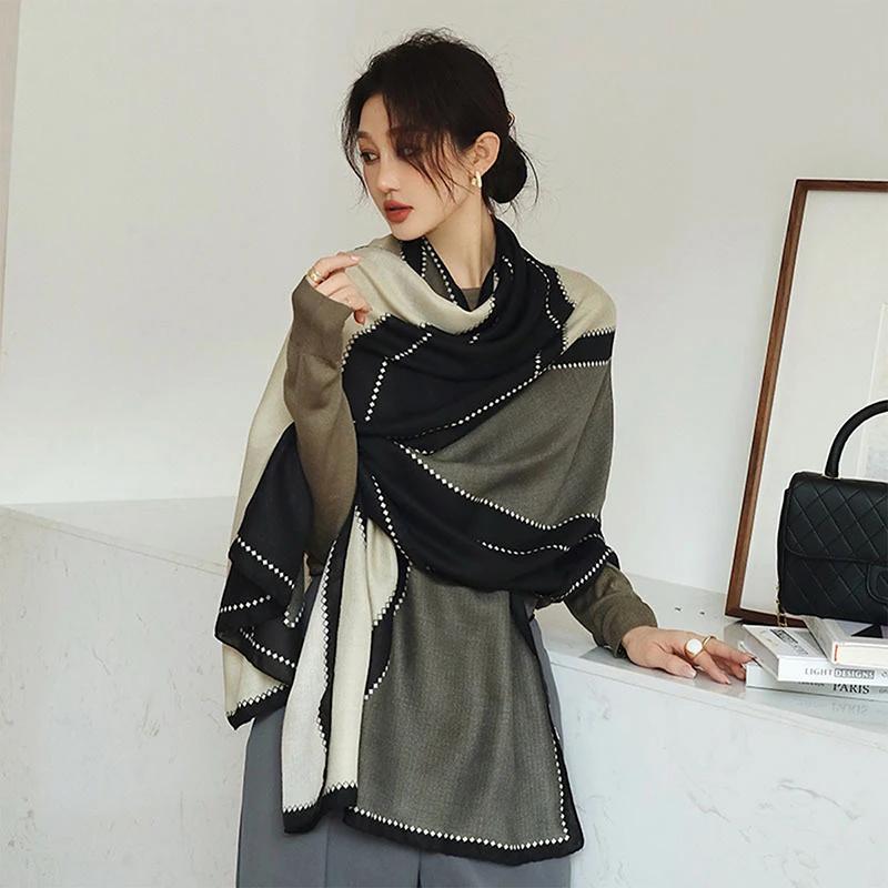 Plain Stripe Cotton Scarf for Women Winter Warm Fashion Printed Geometry Stripe Shawl Outdoor Sunscreen Muffler Hijab New Design