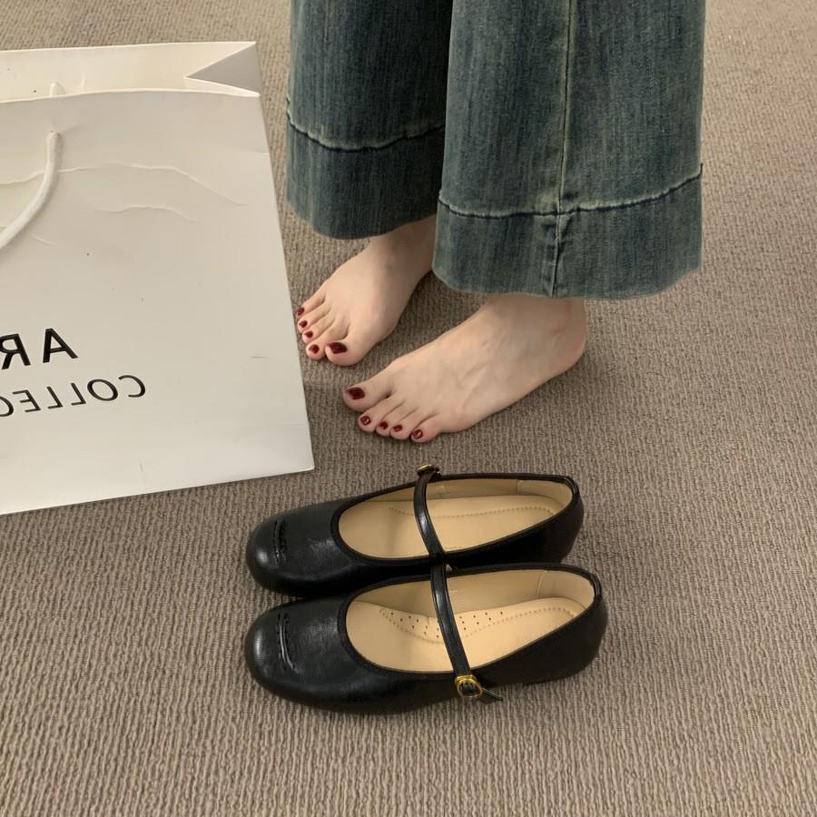 Vintage Versatile Evening Breeze One-Word Buckle with Round Head Mary Jane Shoes Commuter Small Brown Leather Shoes Ballet Shoes.