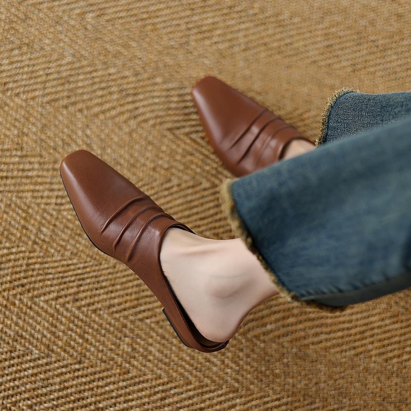 Fashion 2025 New Fashion Genuine Leather Slipers Women Covered Toe Low Heel Square Toe Soft Mules Female Summer Comfort Casual Slides
