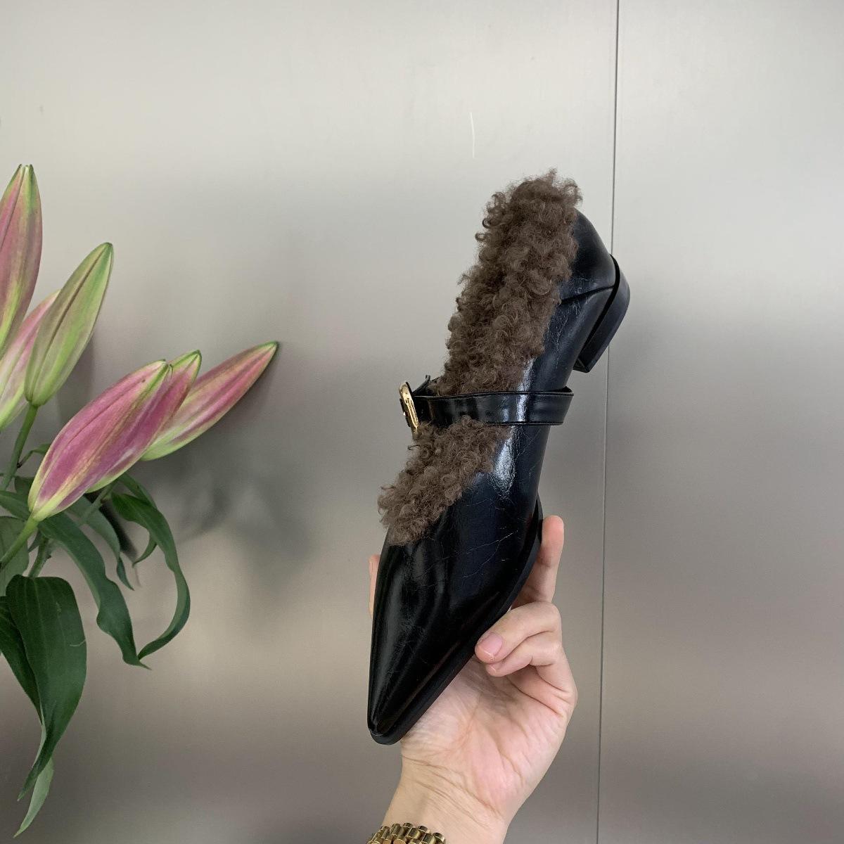 

Европейская станция весна и осень 2024 Новые туфли Mao Mao Shallow Mouth с заостренным носком на одну ногу Туфли Мэри Джейн Женские туфли со стразами на плоской подошве 35 чёрный