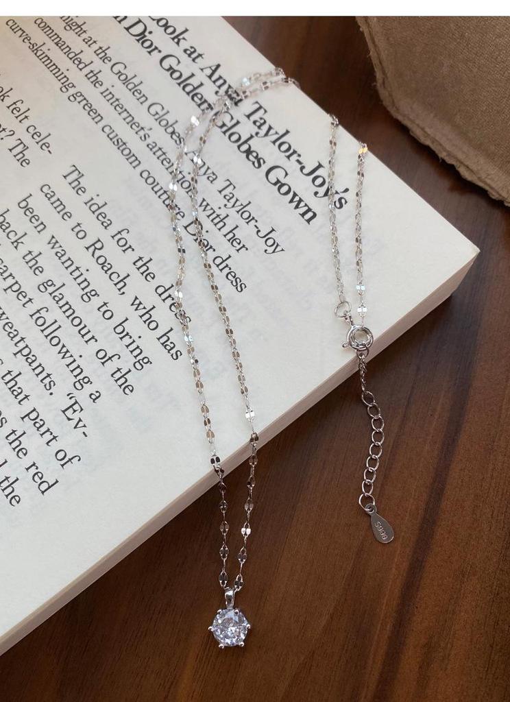 Sterling Silver Zirconia Solitaire Necklace: Six-Prong Light Luxury Clavicle Chain, High-End Niche Design.