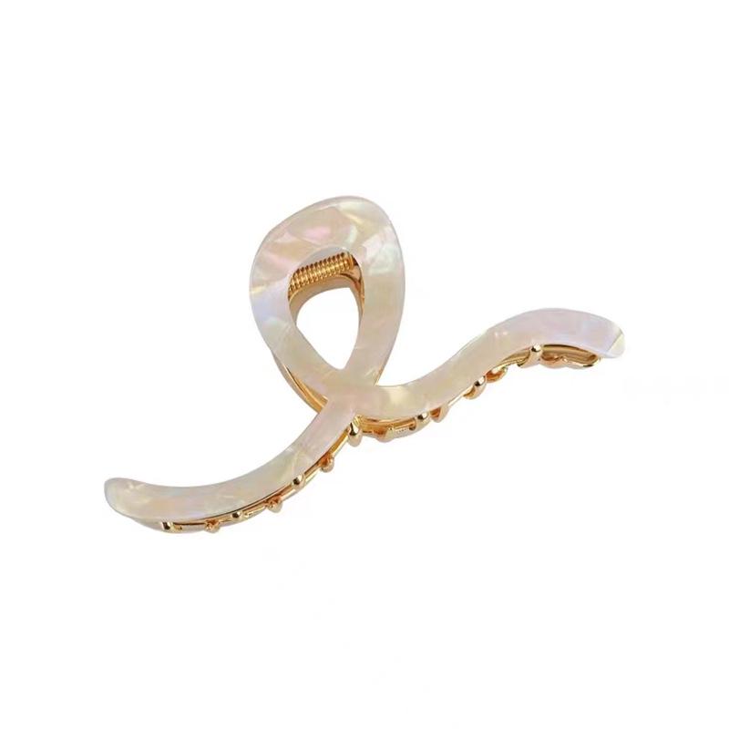 Luxury Women's Large Hair Claw Clip - New 2023 Celebrity Style Shark Headpiece