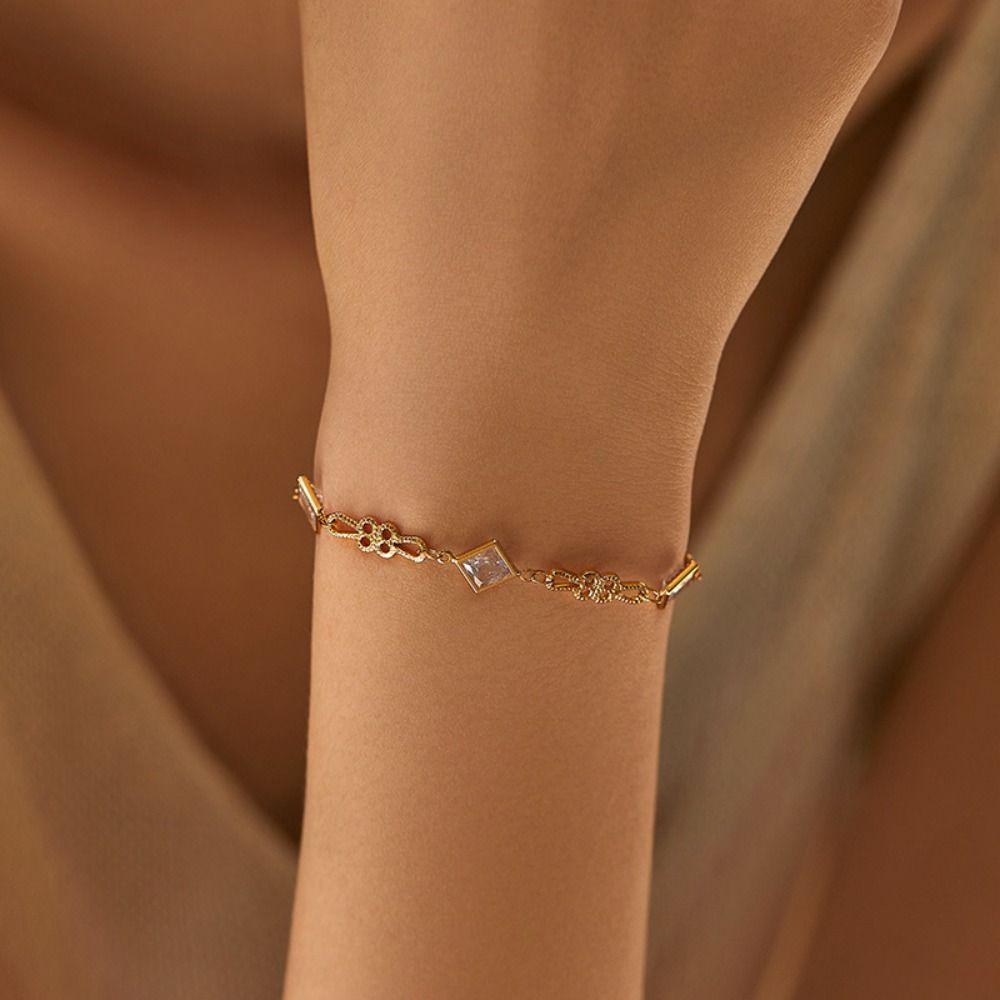 

Handmade White Square Zircon Bracelet Jewelry Cubic Cuff Bracelet Jewelry Accessories білий