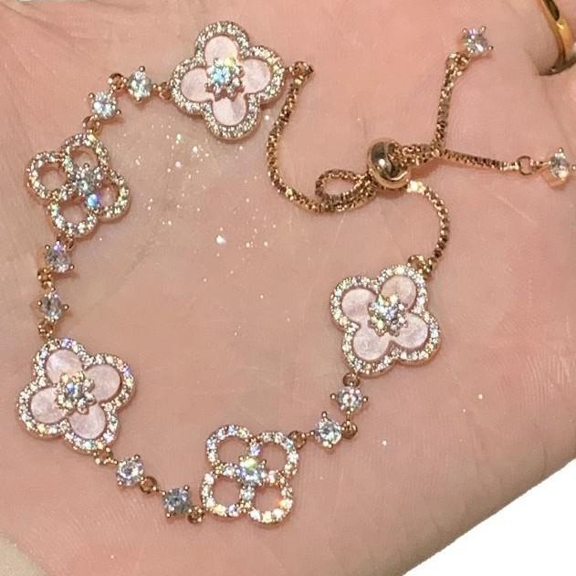 Vintage Medieval Inlaid With Diamond Powder Fritillary Four-Leaf Clover Bracelet Hollow Niche Luxury Design Push-Pull Jewelry