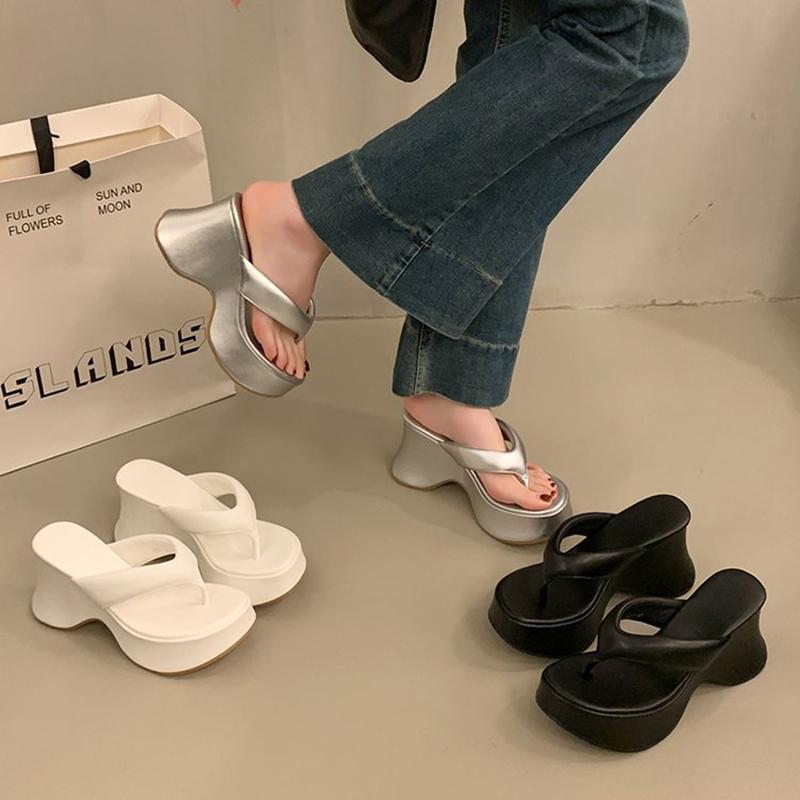 Fashion Silver Leather Platform Flip Flops Women Thick Bottom Slides Beach Shoes Female Sandalias De Mujer Verano 2025 Pantuflas Mujer