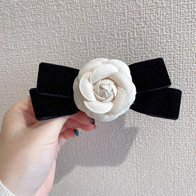 1Pcs Velvet Bow Tie Ladies College Style Shirt Collar Pins Fabric Camellia Flower Brooch Vintage Wedding Party Brooch For Women