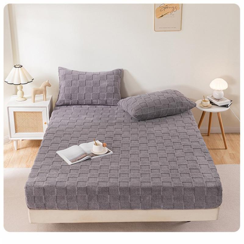 

Коралловый матрас цельный простынь всевключающий защитный чехол утолщенный однотонный молочный флис зимний тафу флис бытовой теплый наматрасник A Pair of Pillowcases