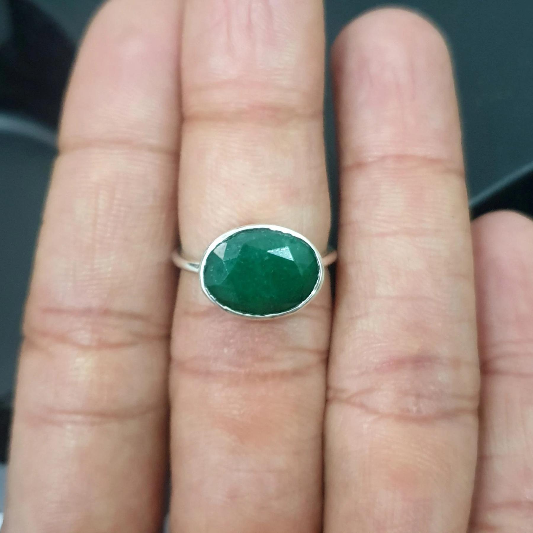 

Кільце зі срібла 925 проби з зеленим смарагдом, Ювелірні вироби, Кільце зі смарагдом ручної роботи 10 срібний