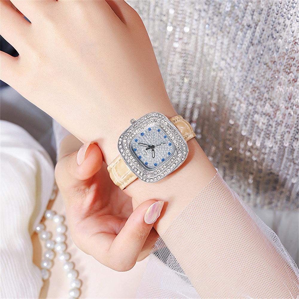 Women's New Luxury Full Star Diamonds Square Quartz Watch Business Women's Green Leather Casual Dress Clock Wristwatch
