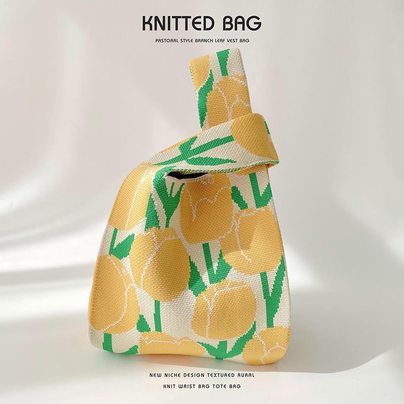 

Модна в язана сумка через плече: Універсальний, великої місткості, дизайн свіжих квітів