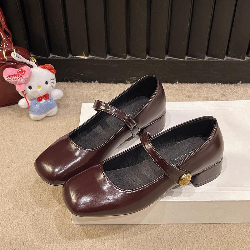 

Весенние новые туфли Мэри Джейн на плоской подошве с неглубоким вырезом и ремешком с одной пряжкой, с маленьким квадратным носком, в стиле ретро, из мягкой кожи, с мягкой подошвой 39 бордовый