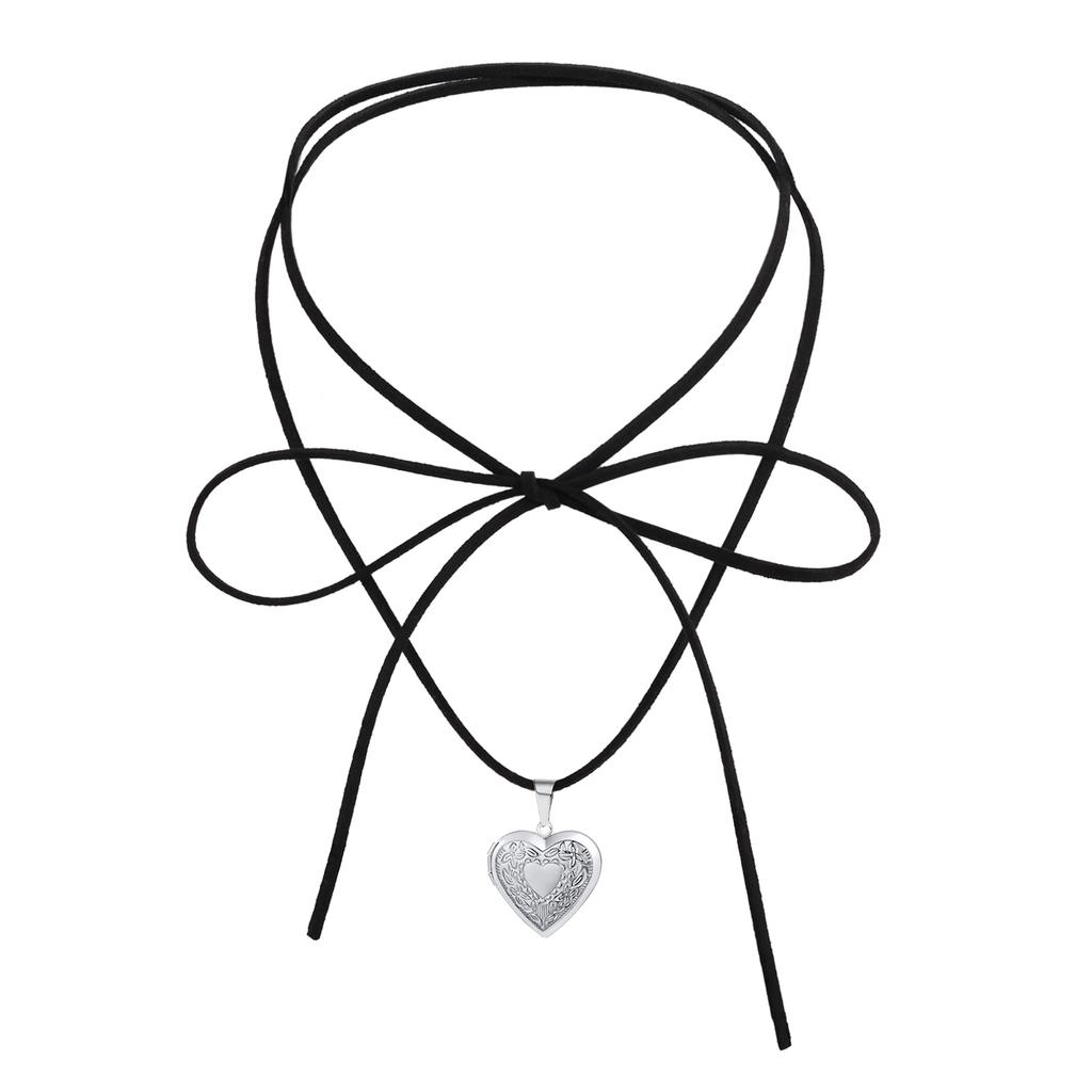 Women's Locket Pendant Necklaces Black Velvet Chain Necklace Rope Chain Heart Pendant Fashion Jewelry Gift