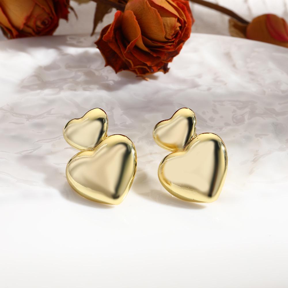Exaggerated Heart Stud Earrings - Minimalist Style for Women