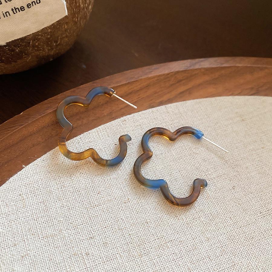 Retro Coffee Leopard Print Silver Needle Stud Earrings - Stylish High-End Design