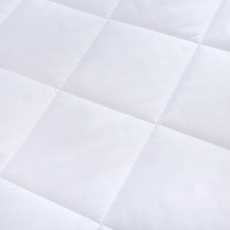 Hotel Summer Washable Pure White Cooling Quilt – Comfortable, Airy Feather Silk Core for Air Conditioning