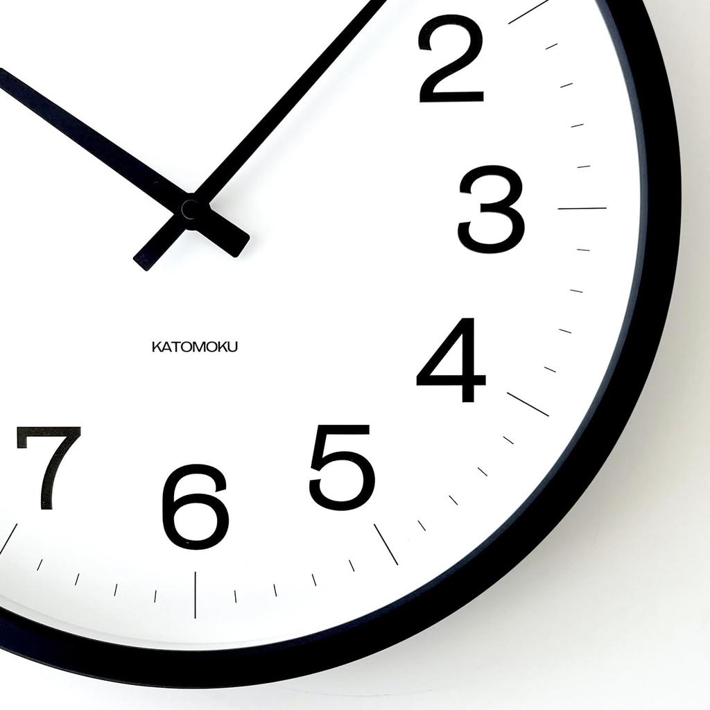 KATOMOKU muku Uhr 16 LL Schwarz km-116BKRC Wanduhr mit schleichendem Uhrwerk, 38cm Durchmesser (Funkuhr)