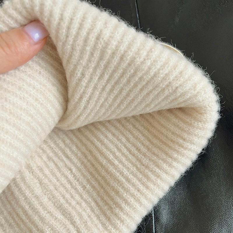 The wool hat type is very good! Knitted wool hats are versatile in autumn and winter to keep warm, solid color big head circumference cold hats for me