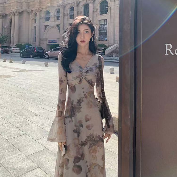 Retro printed dress Chinese women's autumn new slim spring and summer temperament thin horn long dress women's tide