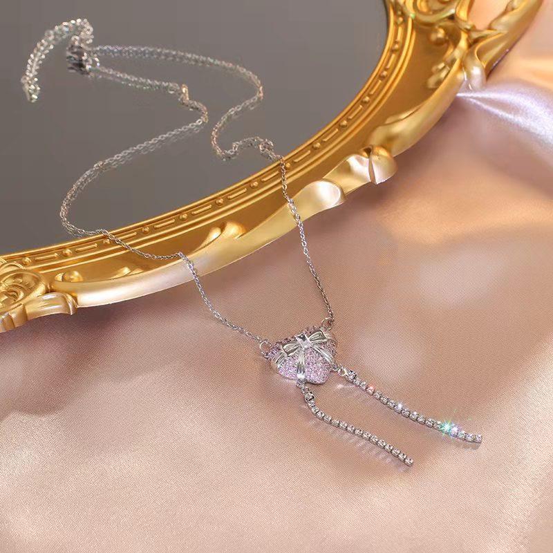 Korean Trend Gentle Temperament Zircon Water Drop Necklace, Cold Wind Simple Super Fairy Girlfriend Collarbone Chain Woman