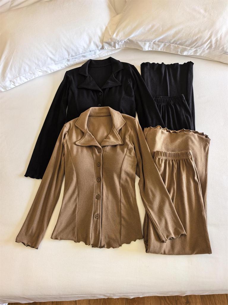 Women's Cotton Long Sleeve Two-Piece Pajamas with Chest Pads, Minimalist Style, Thickened for Spring/Winter.