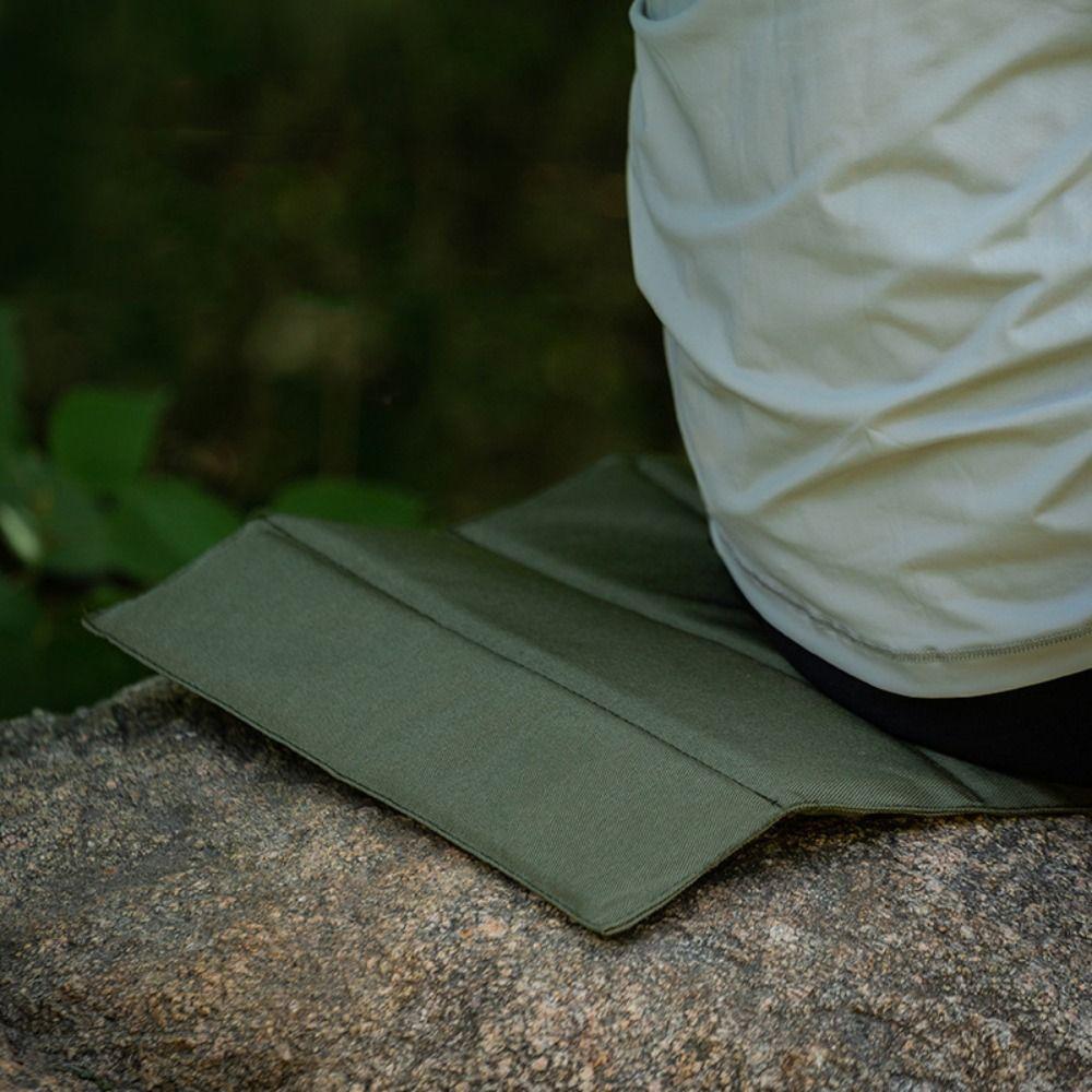 

Foldable Camping Mat Oxford Cloth Seat Cushion Durable Picnic Mat Mountain Climbing коричневий
