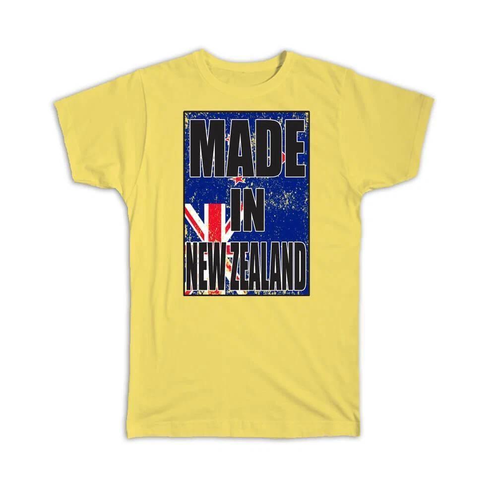 Gift T-Shirt : Made In New Zealand Flag Retro Artistic Zealander Expat S