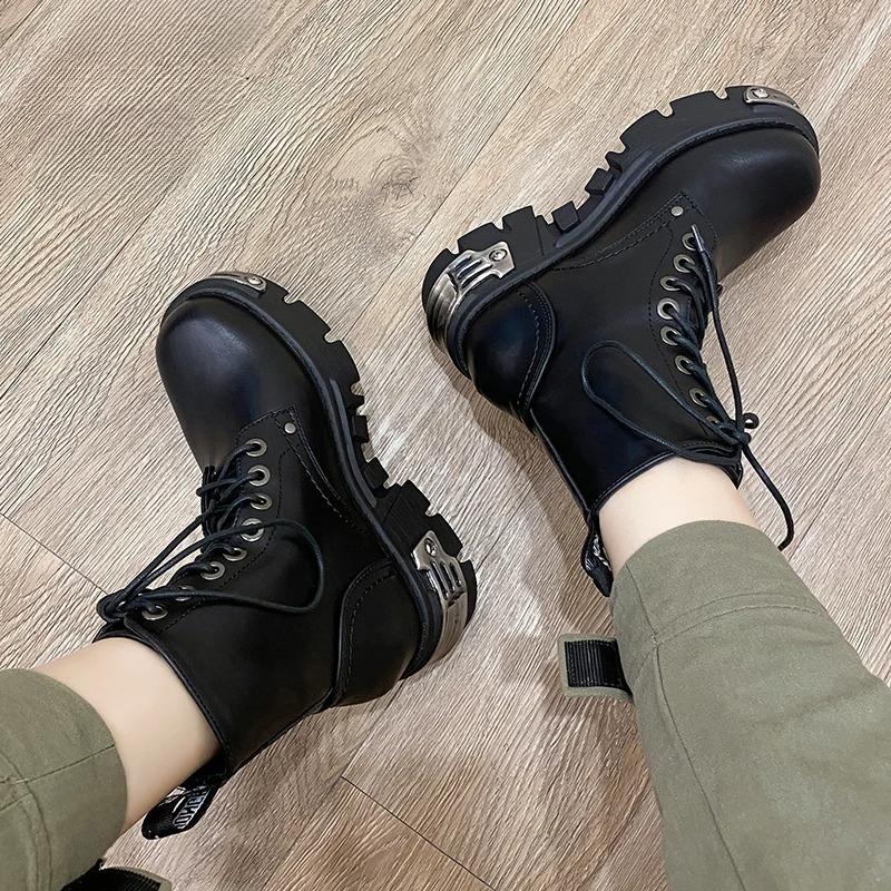 Fashion Darkness Punk Style Platform Women Ankle Boots Chunky Heel Black Metal Decor Women's Motorcycle Boots Lace UP Top Quality