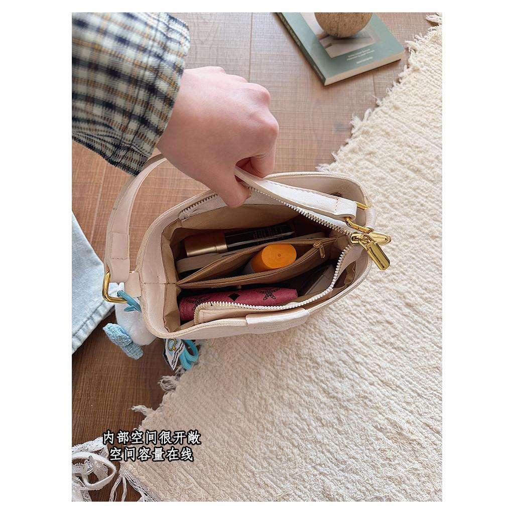 IELGY Fashion Commuter All-Match Messenger Bag Ladies Portable Bucket Bag