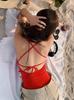 Sexy Roter Einteiler Badeanzug für Damen mit Kreuzrücken und Rückenausschnitt für Strand und Pool