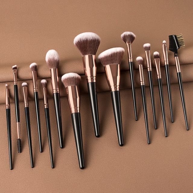 

Stroke of Beauty - Set of 7 / 10 / 15 : Makeup Brush Set of 15 - Without Case - Grayish Brown