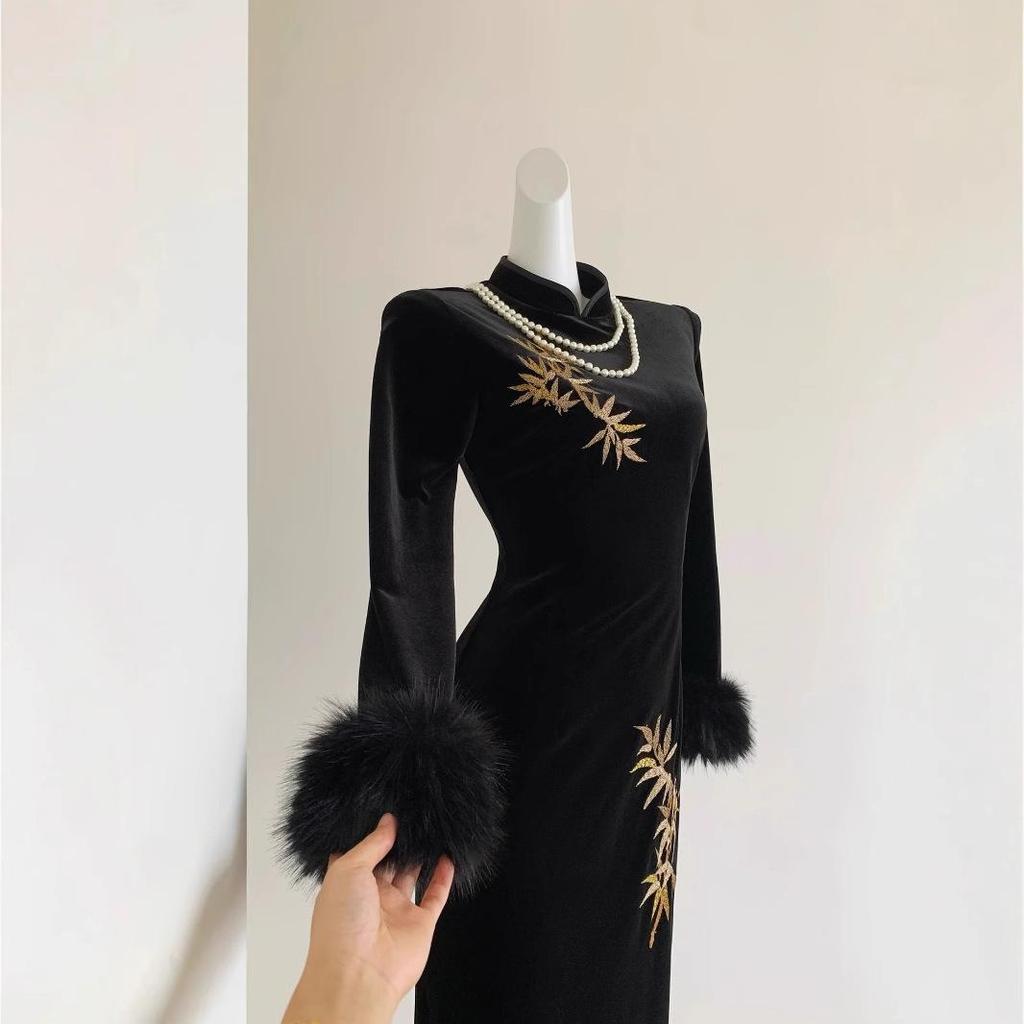 High-End Embroidered Velvet Cuff Wool Cheongsam Dress