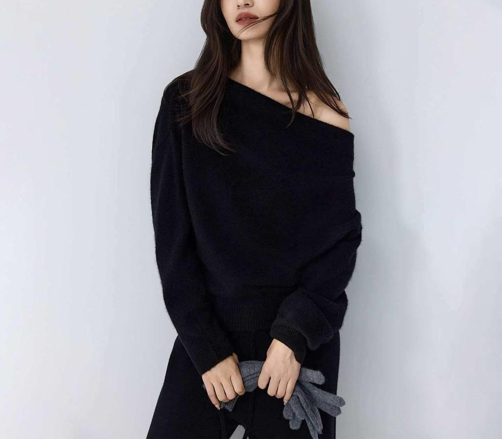 Korean Style Off-the-Shoulder Slimming Knit Top - 2026 Autumn Collection for Women
