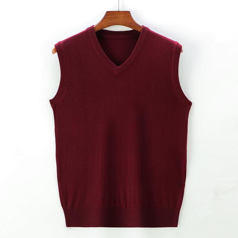 Men's V-Neck Red Knit Vest: Warm Autumn/Winter Waistcoat