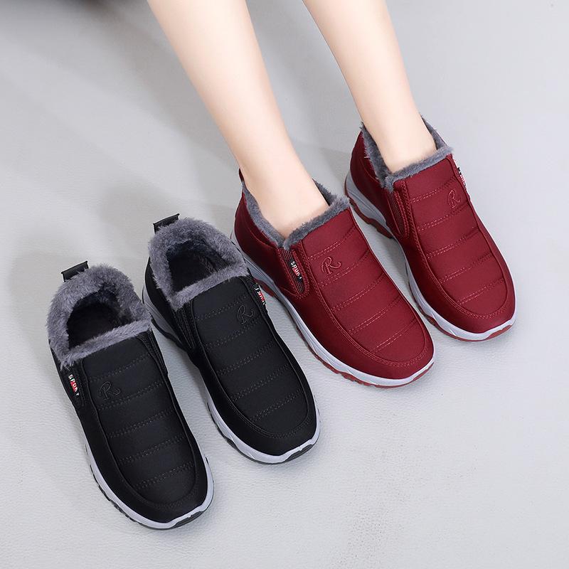 Winter old Beijing cloth shoes women's middle-aged and elderly velvet thickened sports shoes flat non-slip mother shoes warm snow boots