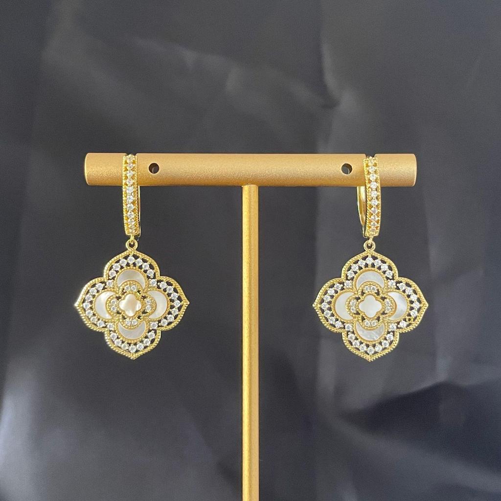 Elegant Zircon Tassel Silver Needle Earrings for Women's Banquet and Evening Dress