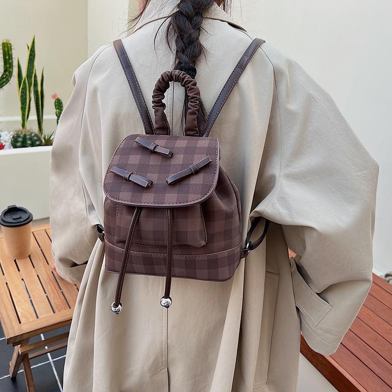 Contrasting color plaid backpack women's autumn new fashionable and cute shoulder student bag texture