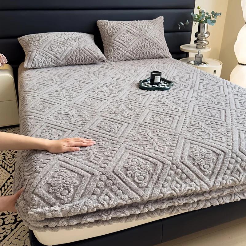 2026 NEW Winter Plush Warm Fitted Sheet Bed Protector Cover Bedding Mattress Topper Non Slip Bedspread