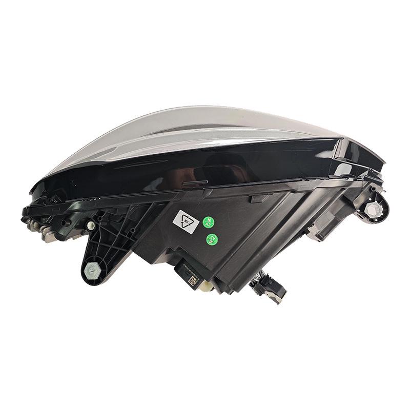 Mercedes-Benz C-Class W205 6-pin/4-pin Front Headlight Connector: 2059063306, 2059063406.