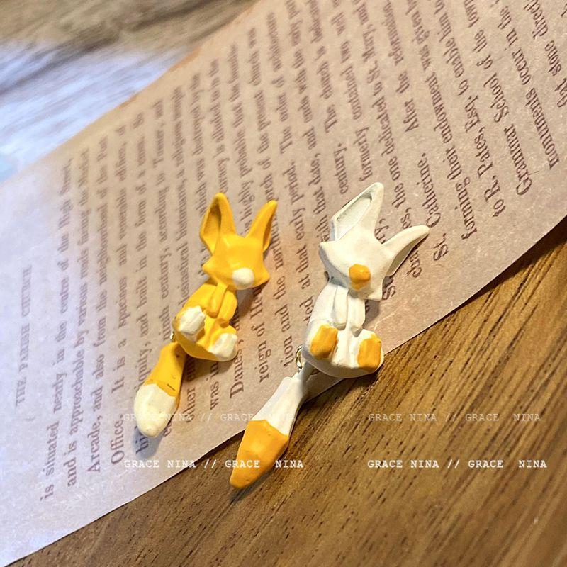 

Нишевые Стильные Забавные и Милые Асимметричные Женские Серьги-пусеты с Лисичкой Asymmetric Fox Stud Earrings