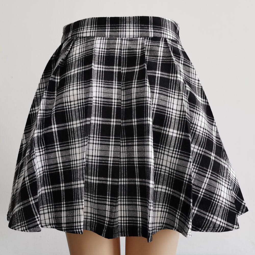Plus Size Women's Punk Pleated Skirt Pants in Black & White Plaid