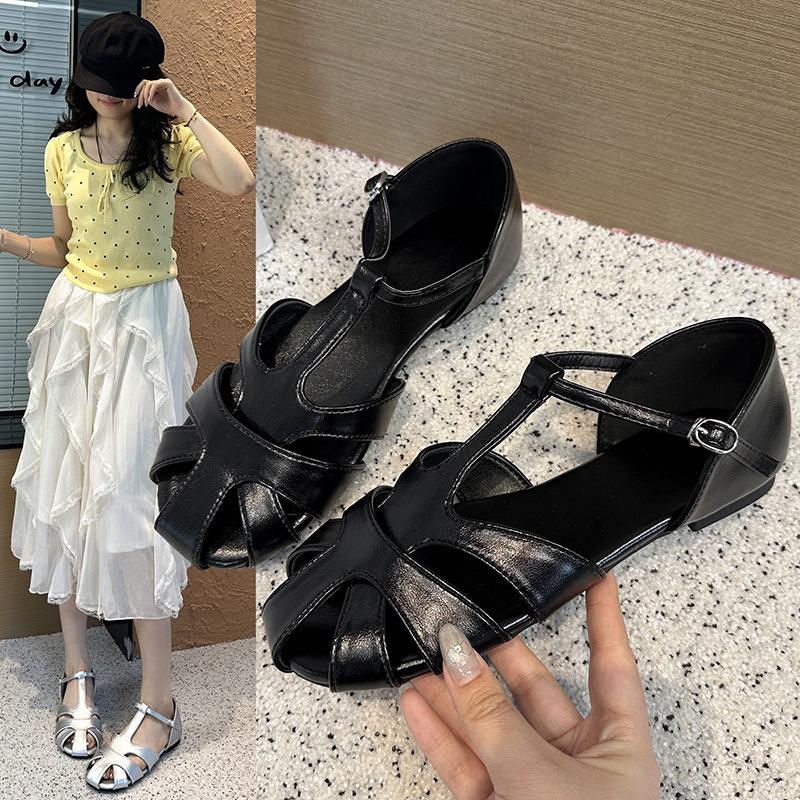 Retro Mori woven baotou sandals women's summer 2025 new hollow round head pig cage shoes flat Roman shoes