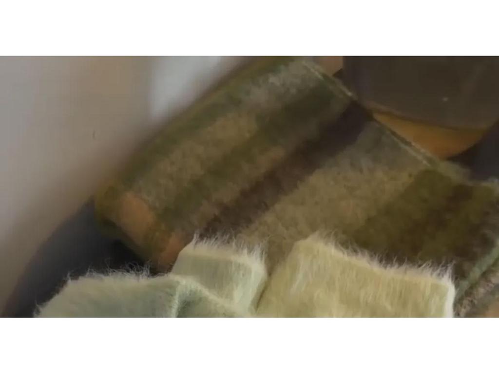 Elegant Green Mohair Sweater for Women - Winter Thickened, Luxurious Feel, Beautiful Mink Wool Pullover