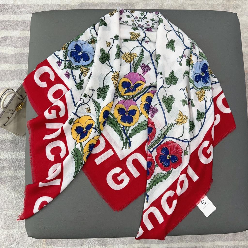 New 130cm large square scarf with beard dismantling and versatile fashion printing warm shawl scarf travel outside with beach towel women